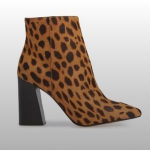 Vince Camuto Cheeta Booties - gently used - size 9